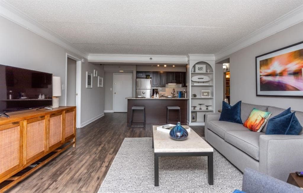 2 bedroom, 2 bathroom, 1,100 sq ft apartment for rent at 2460 Peachtree Road 1207, Atlanta, GA 30305 for $1,715 a month — photo 6