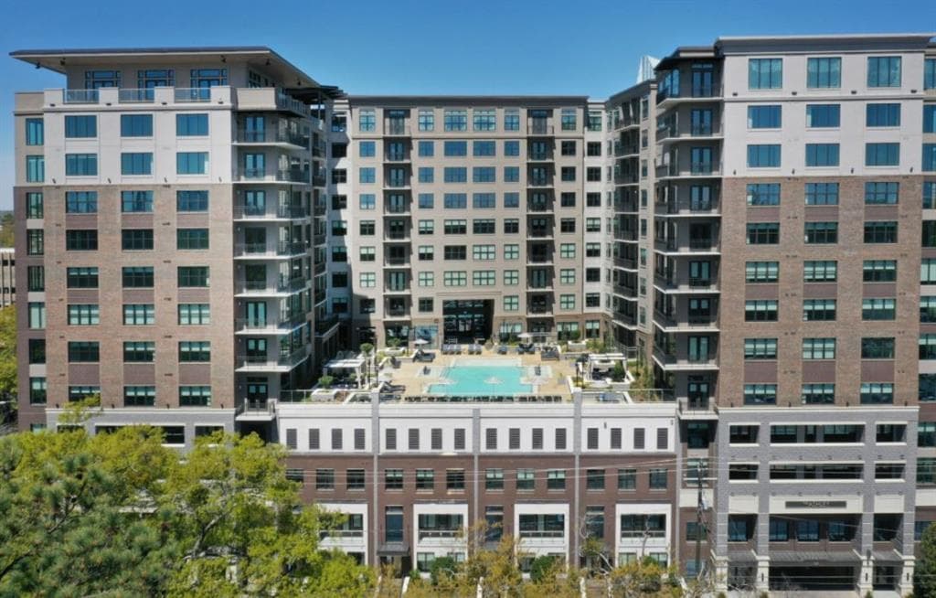 2 bedroom, 2 bathroom, 1,443 sq ft apartment for rent at 530 East Paces Ferry Road 1012, Atlanta, GA 30305 for $3,215 a month — photo 1 of 33