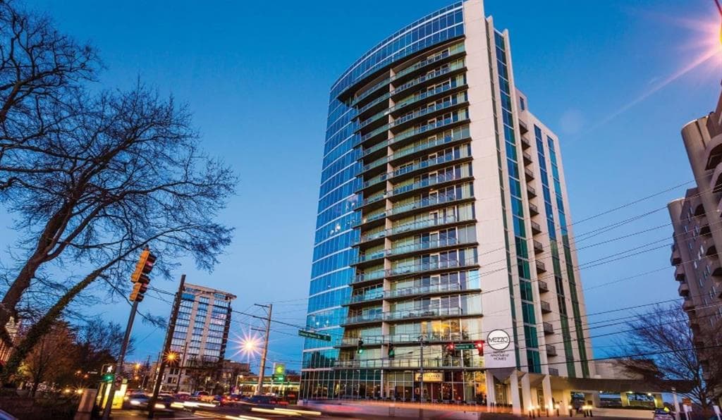 2 bedroom, 2 bathroom, 1,509 sq ft apartment for rent at 2171 Peachtree Road 1-602, Atlanta, GA 30309 for $2,930 a month — photo 1 of 25