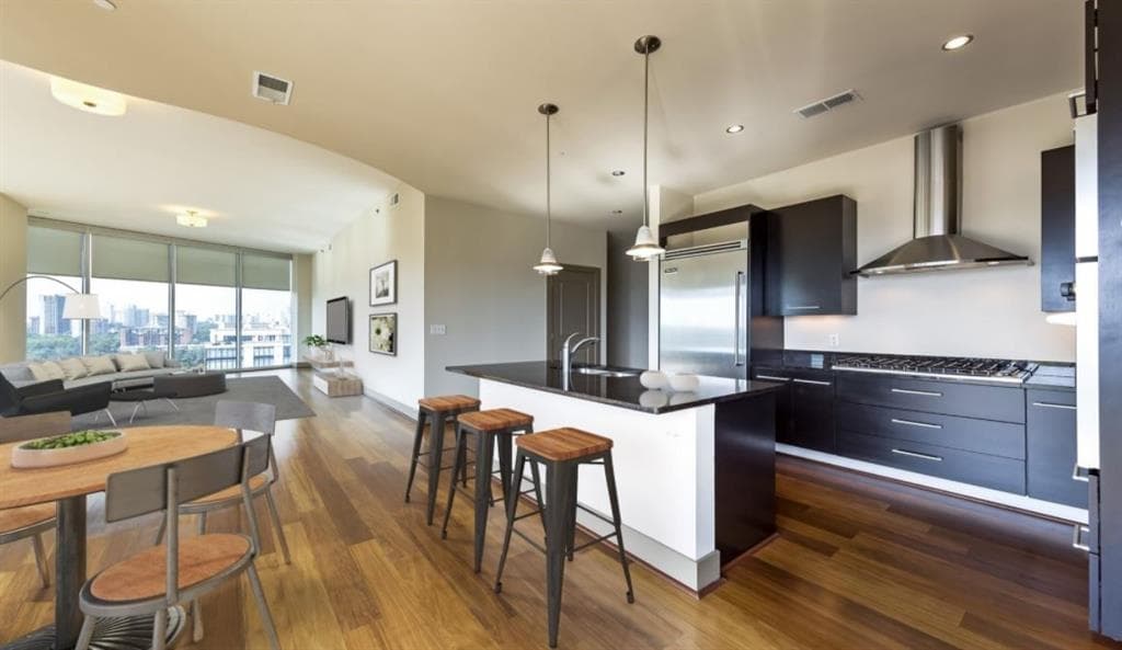 2 bedroom, 2 bathroom, 1,509 sq ft apartment for rent at 2171 Peachtree Road 1-602, Atlanta, GA 30309 for $2,930 a month — photo 3