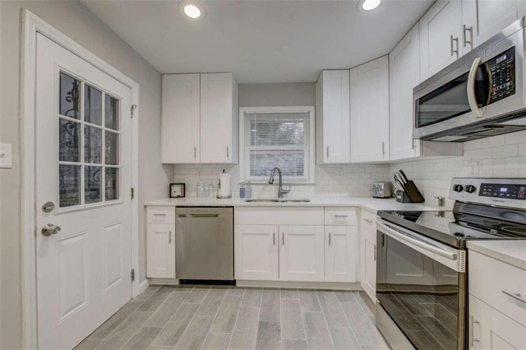 3 bedroom, 2 bathroom single family residence for rent at 3041 Pasadena Drive, Decatur, GA 30032 for $3,850 a month — photo 8