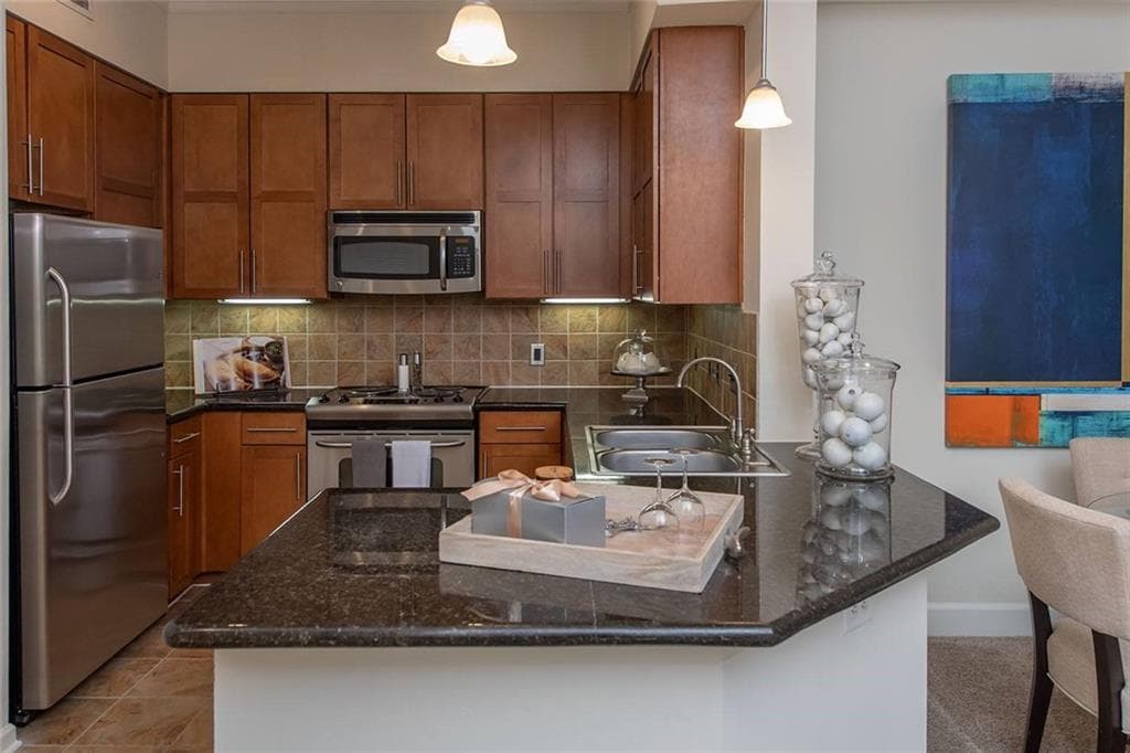 2 bedroom, 2 bathroom, 1,321 sq ft apartment for rent at 3443 Kingsboro Road 2009, Atlanta, GA 30326 for $1,971 a month — photo 2