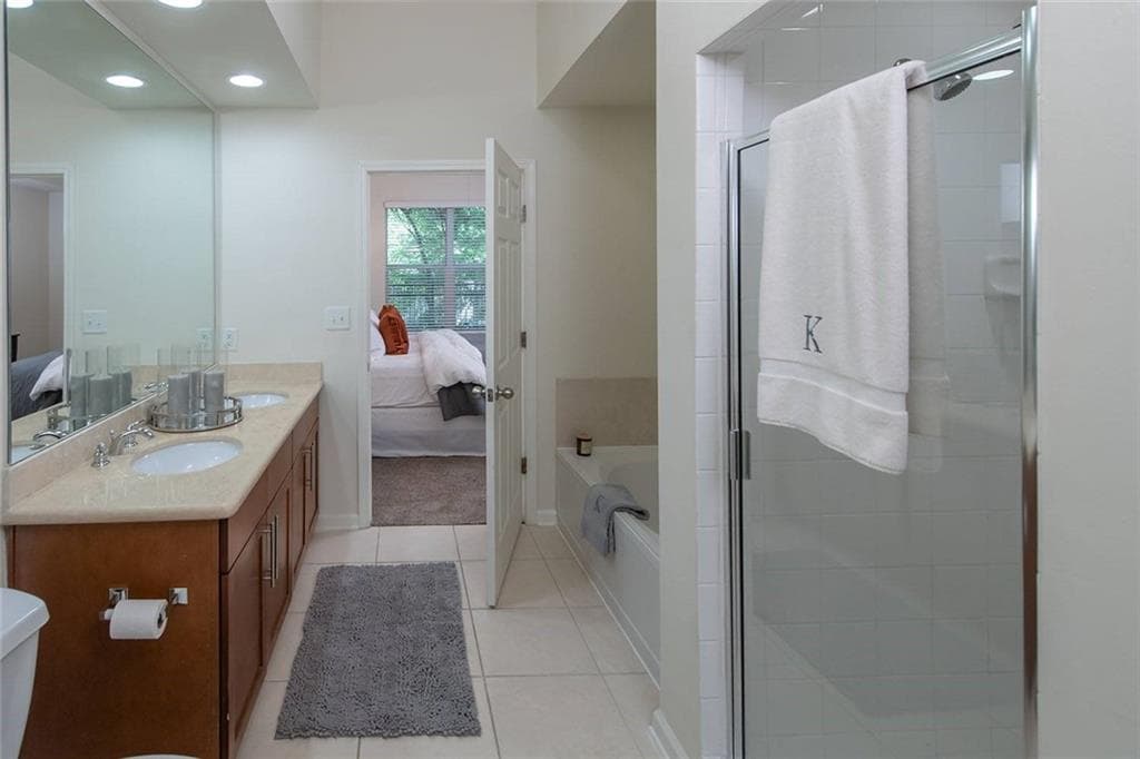 2 bedroom, 2 bathroom, 1,321 sq ft apartment for rent at 3443 Kingsboro Road 2009, Atlanta, GA 30326 for $1,971 a month — photo 7