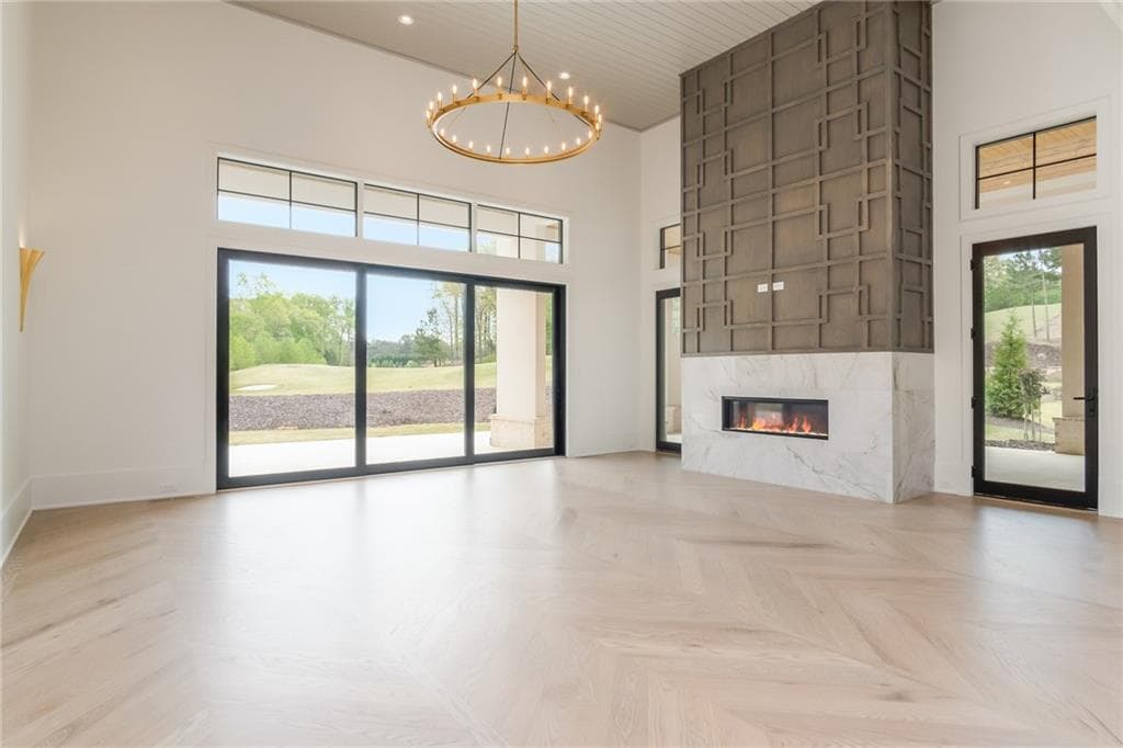 7 bedroom, 14 bathroom, 9,354 sq ft single family residence under contract at 16047 Manor Club Drive, Milton, GA 30004 — photo 3