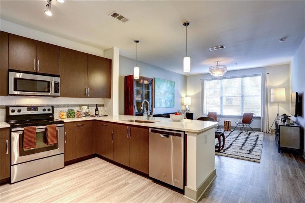 1 bedroom, 1 bathroom, 812 sq ft apartment for rent at 1213 Avalon Boulevard 4216, Alpharetta, GA 30009 for $2,140 a month — photo 3