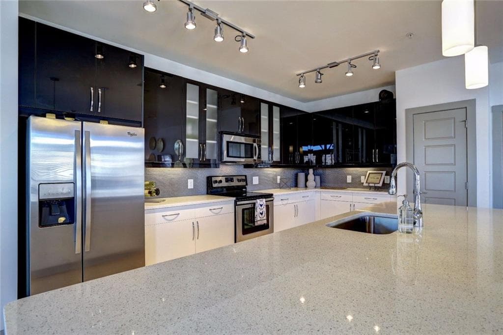 1 bedroom, 1 bathroom, 812 sq ft apartment for rent at 1213 Avalon Boulevard 4216, Alpharetta, GA 30009 for $2,140 a month — photo 4
