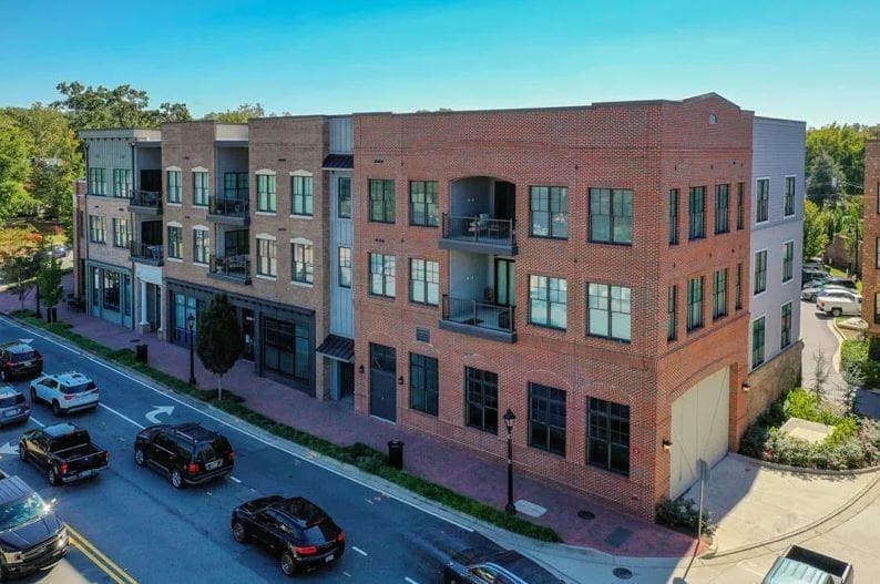 1 bedroom, 2 bathroom, 1,591 sq ft apartment for rent at 1180 Canton Street 203, Roswell, GA 30075 for $4,082 a month — photo 1 of 17