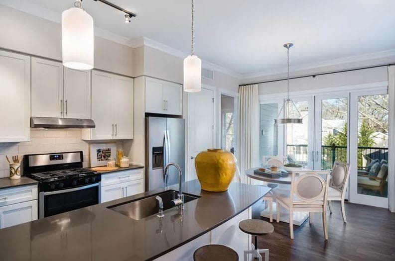 1 bedroom, 2 bathroom, 1,591 sq ft apartment for rent at 1180 Canton Street 203, Roswell, GA 30075 for $4,082 a month — photo 3