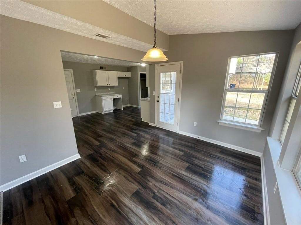 3 bedroom, 3 bathroom, 1,958 sq ft single family residence for sale at 2162 Anconia Circle, Lawrenceville, GA 30044 — photo 4