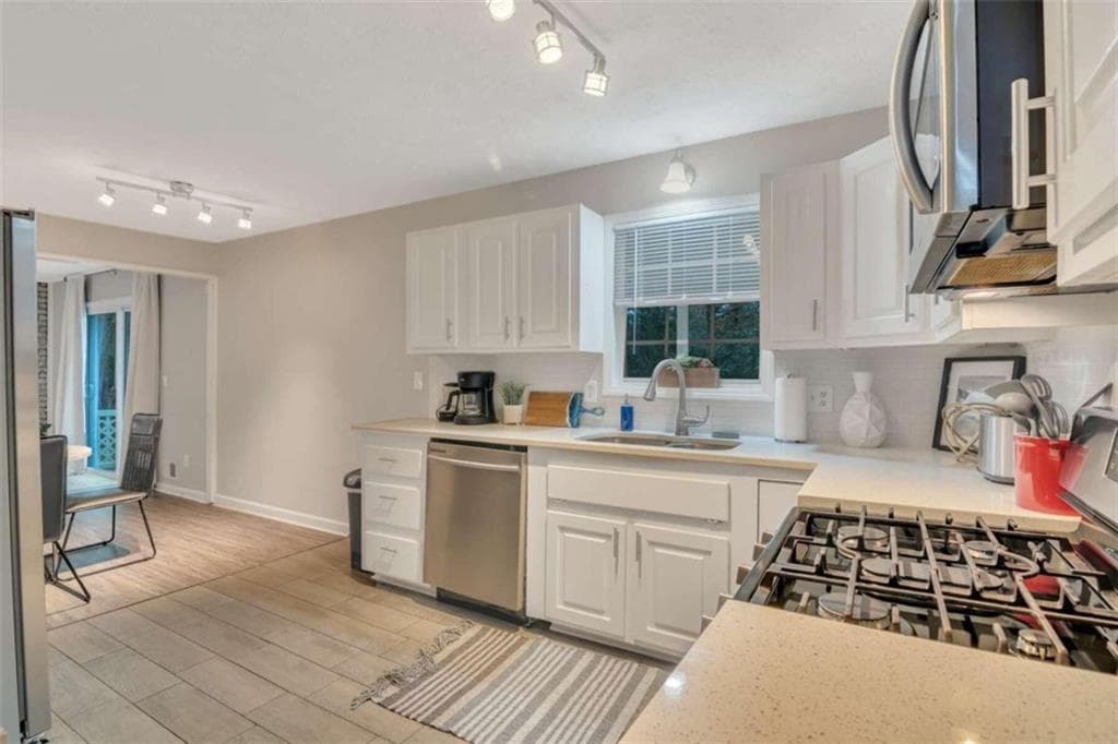4 bedroom, 2 bathroom single family residence for rent at 1504 Dupree Road, Woodstock, GA 30189 for $5,750 a month — photo 10