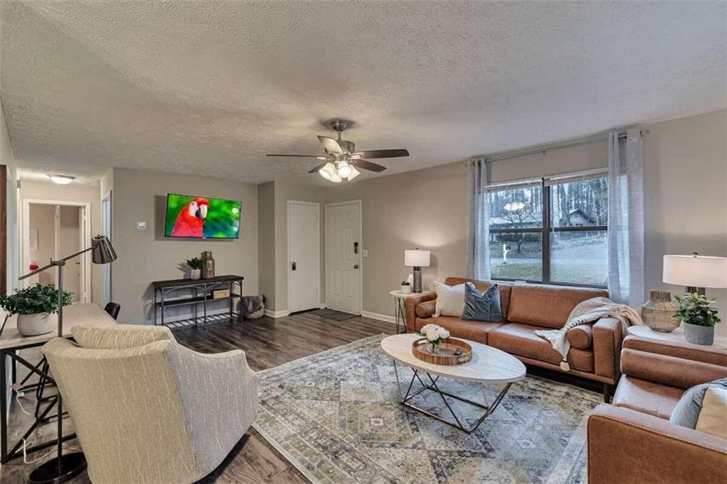3 bedroom, 1 bathroom single family residence for rent at 4145 Dustin Drive, Acworth, GA 30101 for $3,995 a month — photo 3