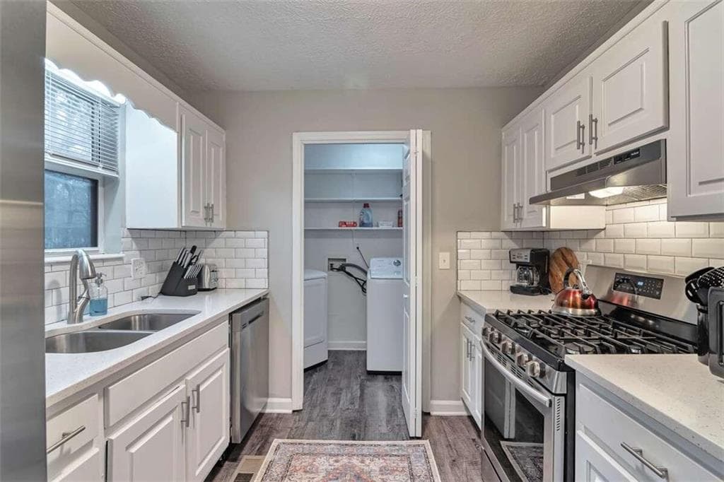 3 bedroom, 1 bathroom single family residence for rent at 4145 Dustin Drive, Acworth, GA 30101 for $3,995 a month — photo 6