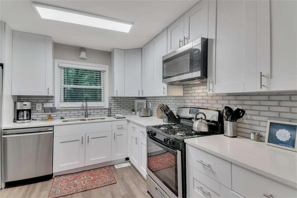 4 bedroom, 3 bathroom single family residence for rent at 826 Moonlit Lane, Acworth, GA 30102 for $5,250 a month — photo 6