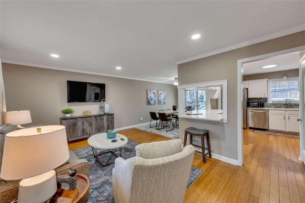 4 bedroom, 3 bathroom single family residence for rent at 5005 Maryland Drive, Acworth, GA 30101 for $5,950 a month — photo 3