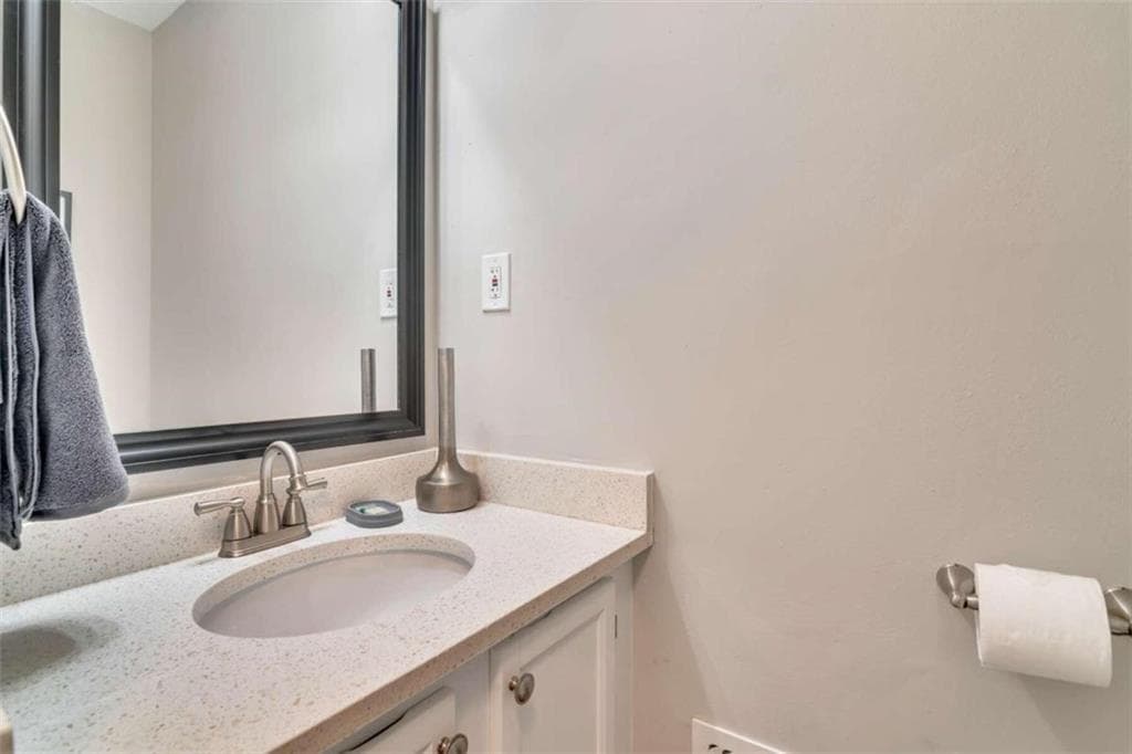 3 bedroom, 3 bathroom townhouse for rent at 2101 Valley Oaks Drive, Smyrna, GA 30080 for $3,750 a month — photo 6