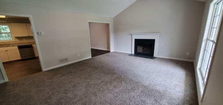 4 bedroom, 3 bathroom, 1,806 sq ft single family residence for sale at 6050 April Drive, Sugar Hill, GA 30518 — photo 6