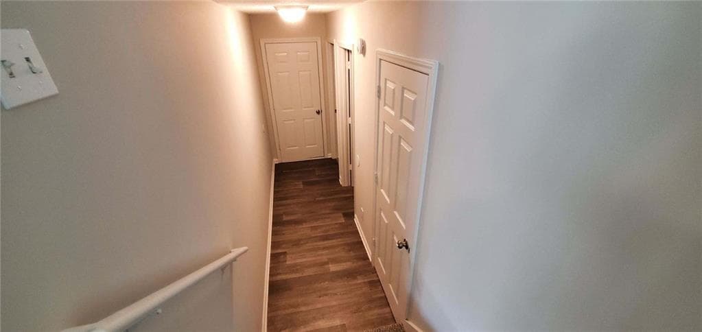 4 bedroom, 3 bathroom, 1,806 sq ft single family residence for sale at 6050 April Drive, Sugar Hill, GA 30518 — photo 8