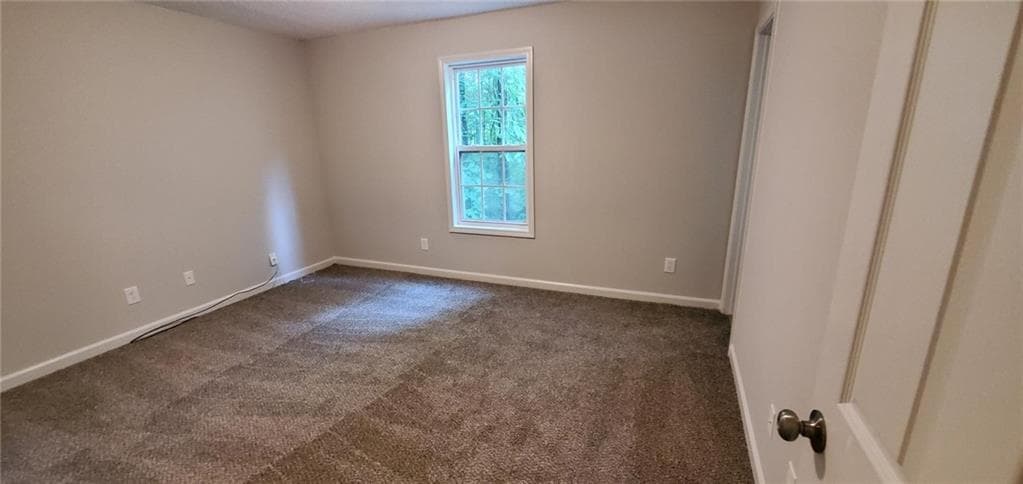 4 bedroom, 3 bathroom, 1,806 sq ft single family residence for sale at 6050 April Drive, Sugar Hill, GA 30518 — photo 9