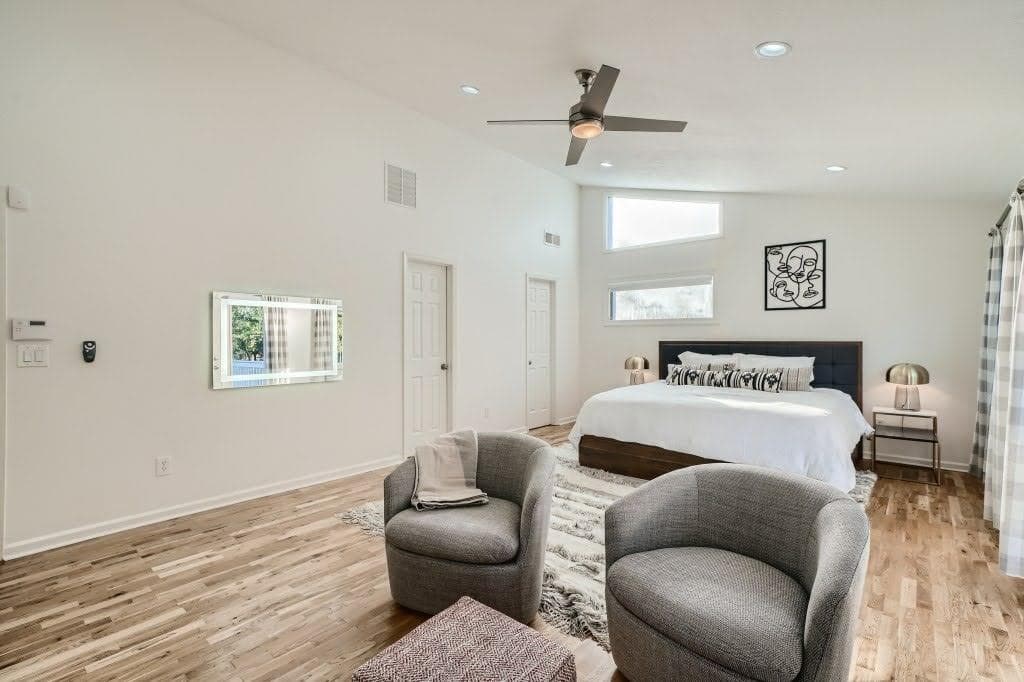 5 bedroom, 3 bathroom, 3,800 sq ft single family residence for rent at 4438 Glengary Drive, Atlanta, GA 30342 for $9,500 a month — photo 9