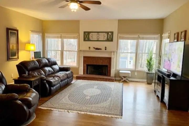 4 bedroom, 3 bathroom, 3,026 sq ft single family residence for rent at 3308 ELLSMERE Trace, Marietta, GA 30062 for $6,560 a month — photo 6