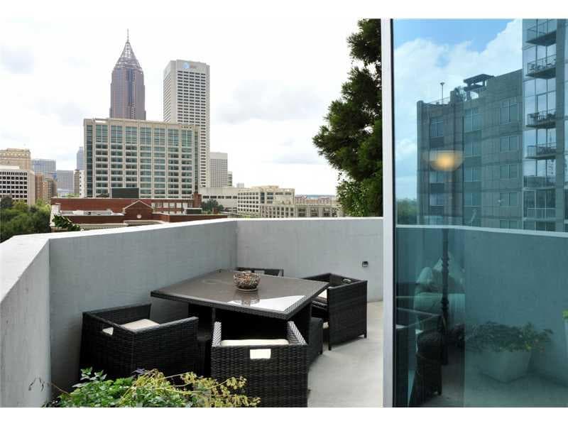 2 bedroom, 1,356 sq ft condominium sold at 860 Peachtree Street 702, Atlanta, GA 30308