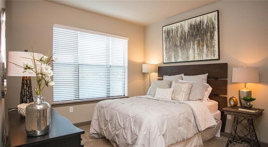 1 bedroom, 1 bathroom, 711 sq ft apartment for rent at 464 Bishop Street 01-606, Atlanta, GA 30318 for $1,585 a month — photo 3
