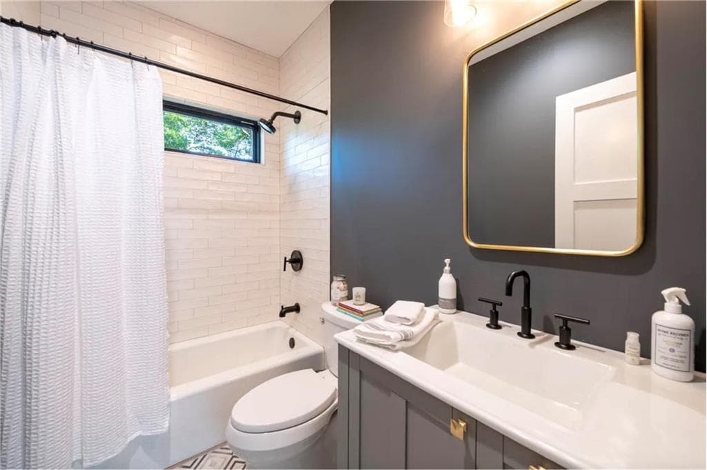 2 bedroom, 2 bathroom, 700 sq ft single family residence for rent at 360 Sinclair Avenue, Atlanta, GA 30307 for $5,000 a month — photo 7