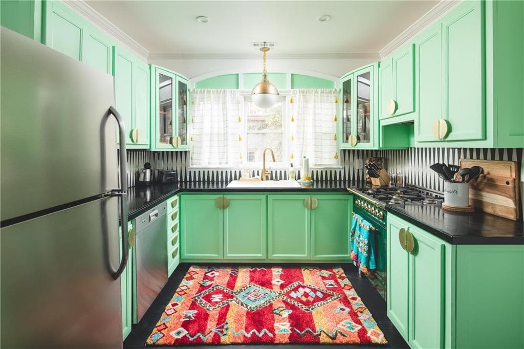 2 bedroom, 1 bathroom, 1,000 sq ft single family residence for rent at 426 9th Street 2, Atlanta, GA 30309 for $3,300 a month — photo 1 of 20