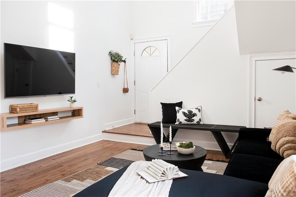 1 bedroom, 1 bathroom, 650 sq ft townhouse for rent at 935 Greenwood Avenue D, Atlanta, GA 30306 for $2,800 a month — photo 2