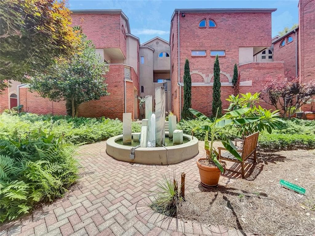 2 bedroom, 3 bathroom, 922 sq ft townhouse sold at 751 PIEDMONT Avenue 16, Atlanta, GA 30308