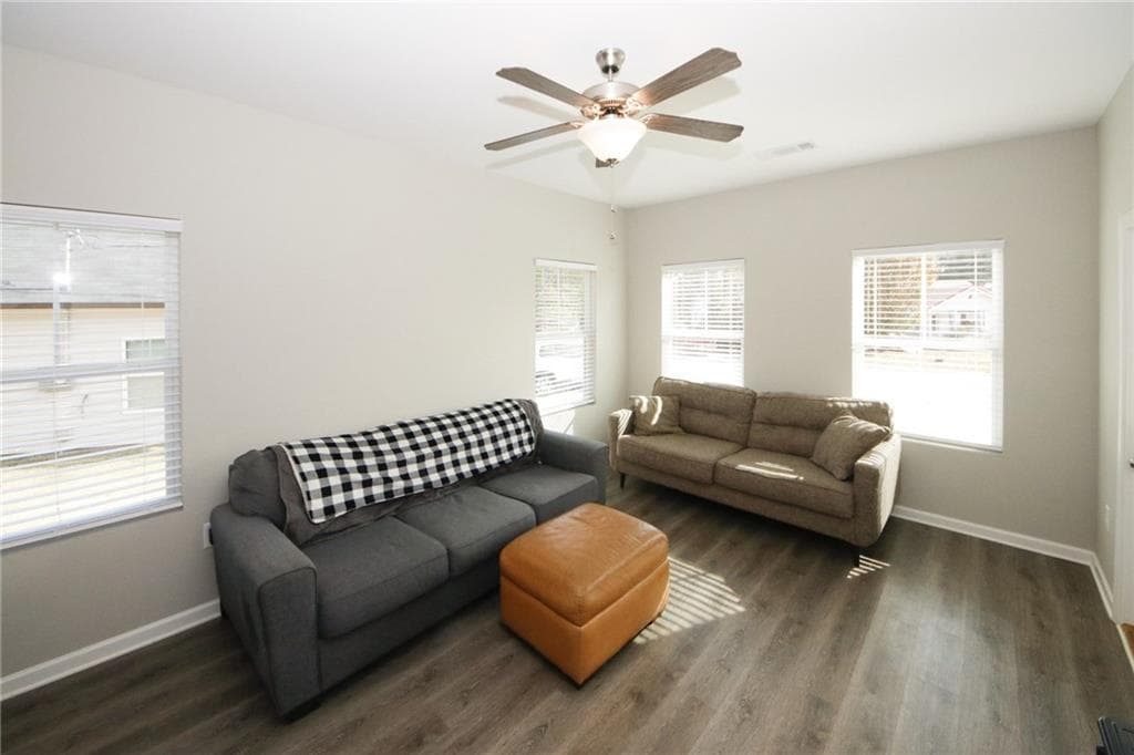 3 bedroom, 2 bathroom, 1,025 sq ft single family residence for rent at 123 Chalfont Circle, Carrollton, GA 30117 for $1,650 a month — photo 8