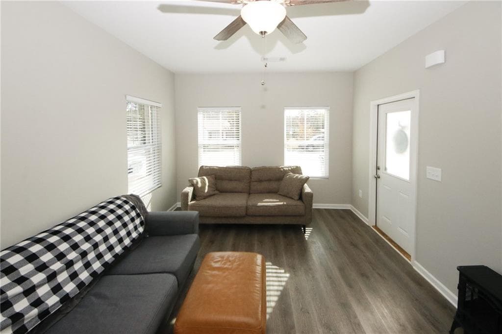 3 bedroom, 2 bathroom, 1,025 sq ft single family residence for rent at 123 Chalfont Circle, Carrollton, GA 30117 for $1,650 a month — photo 9