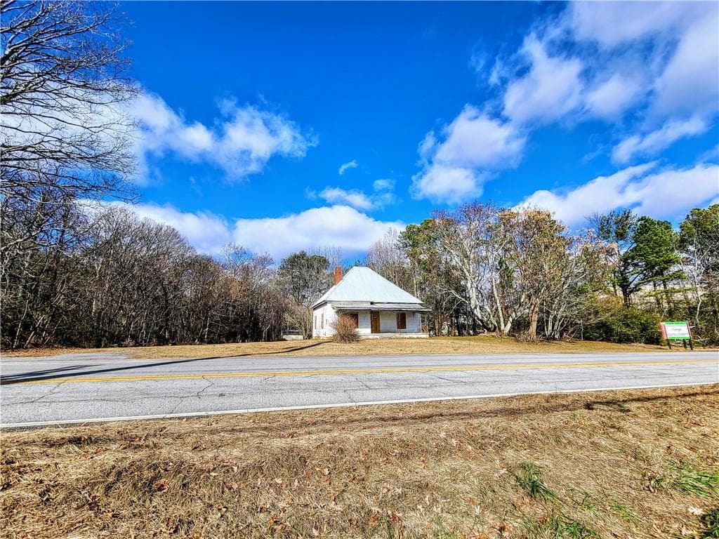 3 bedroom, 1 bathroom other under contract at 192 Old Peachtree, Suwanee, GA 30024 — photo 7