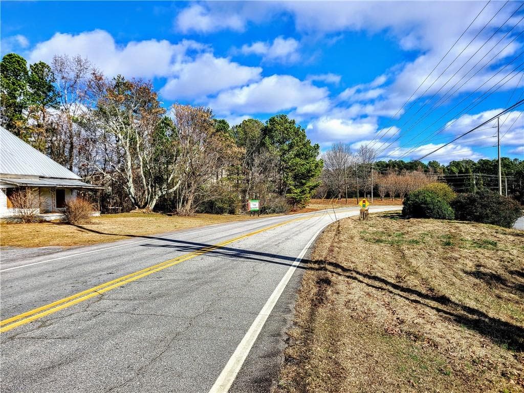 3 bedroom, 1 bathroom other under contract at 192 Old Peachtree, Suwanee, GA 30024 — photo 8