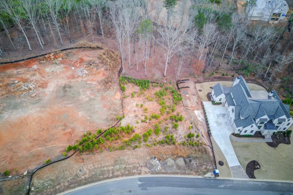 single family residence sold at 860 Woodvale Point, Suwanee, GA 30024