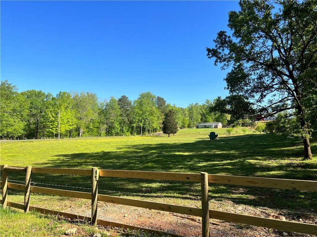 3 bedroom, 2 bathroom single family residence under contract at 6225 Collins Road, Acworth, GA 30101 — photo 10