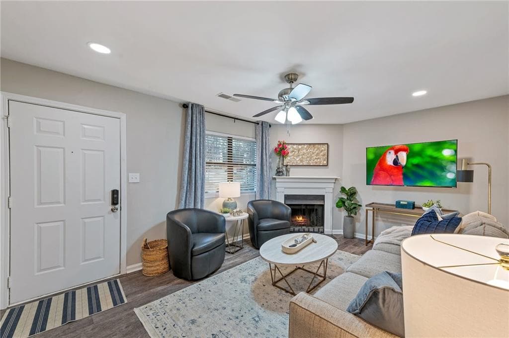 4 bedroom, 4 bathroom townhouse for rent at 109 Bentley Parkway, Woodstock, GA 30188 for $4,750 a month — photo 3