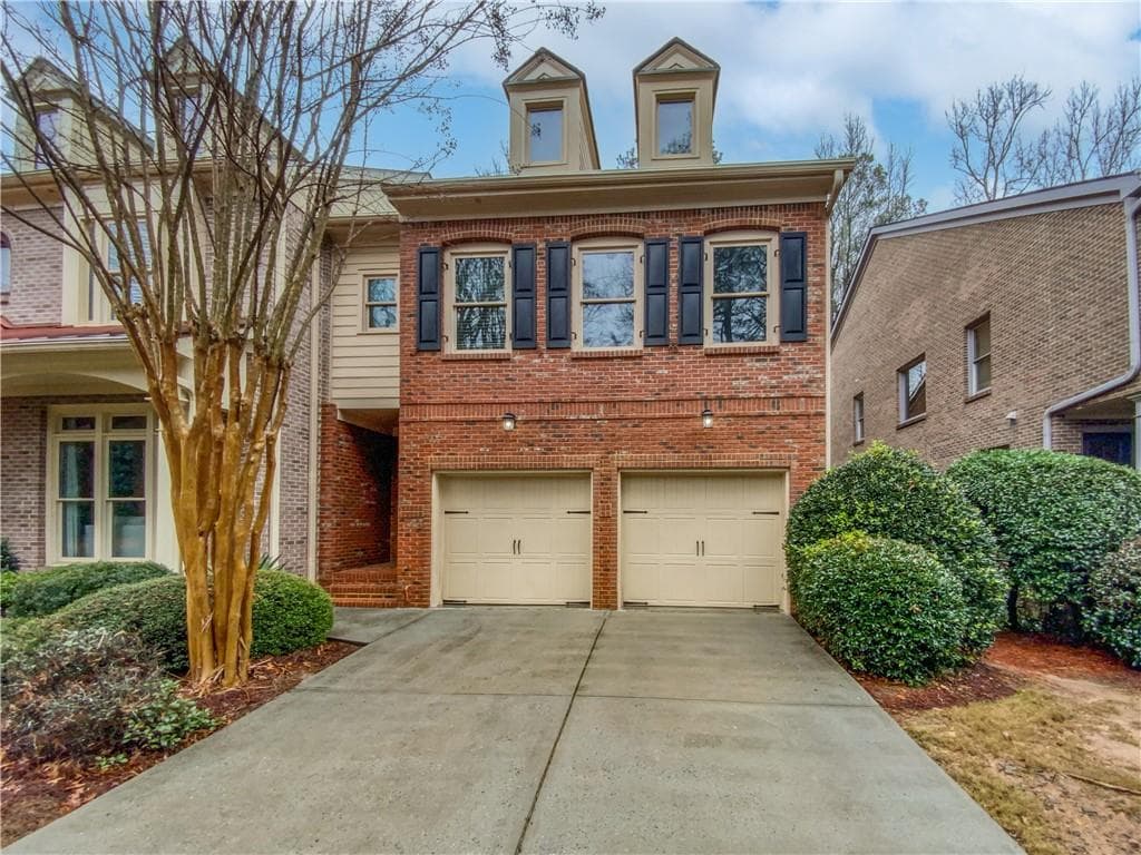 2 bedroom, 4 bathroom, 2,400 sq ft townhouse sold at 2636 Long Pointe, Roswell, GA 30076
