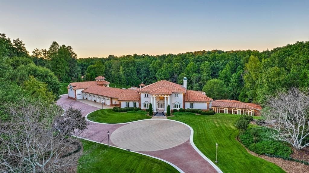 7 bedroom, 9 bathroom, 15,552 sq ft single family residence for sale at 5326 Presley Place, Douglasville, GA 30135 — photo 2