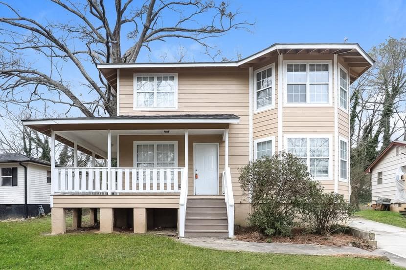 3 bedroom, 3 bathroom single family residence sold at 111 Crowder Street, Jonesboro, GA 30236
