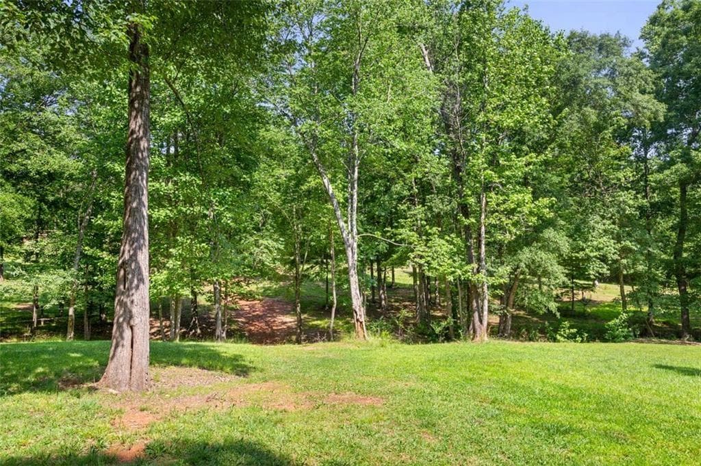 4 bedroom, 3 bathroom single family residence under contract at 3143 DEMOONEY Road, College Park, GA 30349 — photo 3