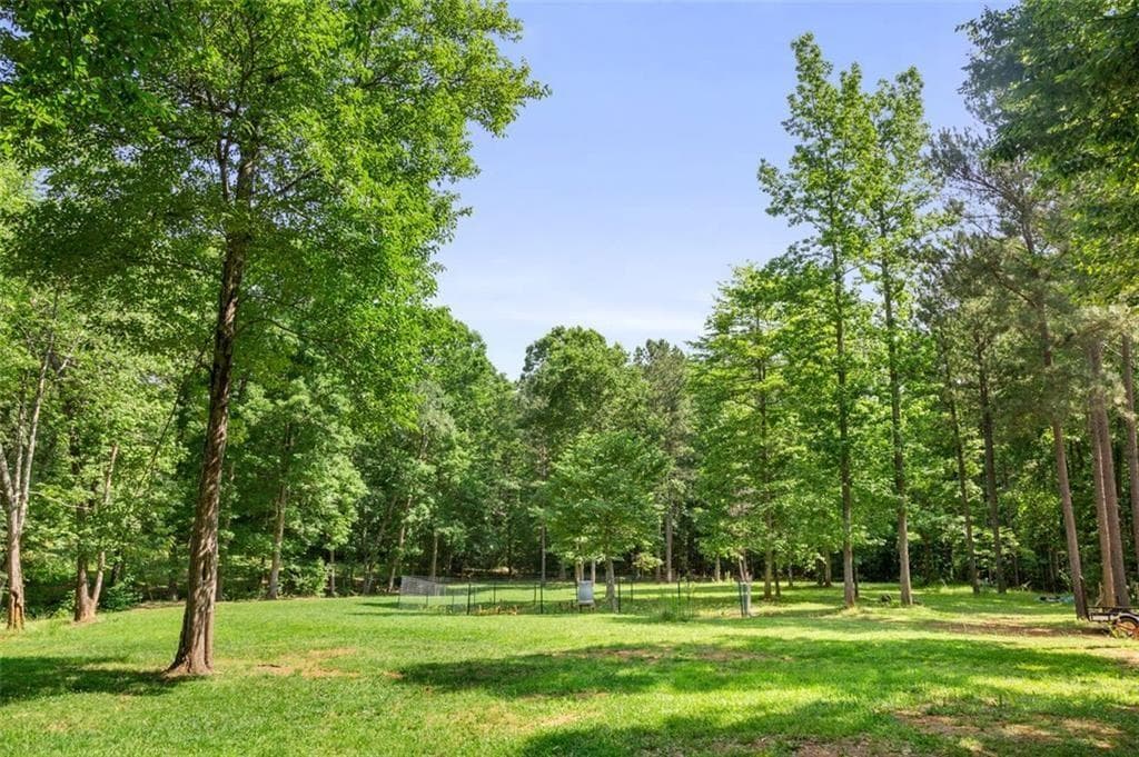4 bedroom, 3 bathroom single family residence under contract at 3143 DEMOONEY Road, College Park, GA 30349 — photo 5