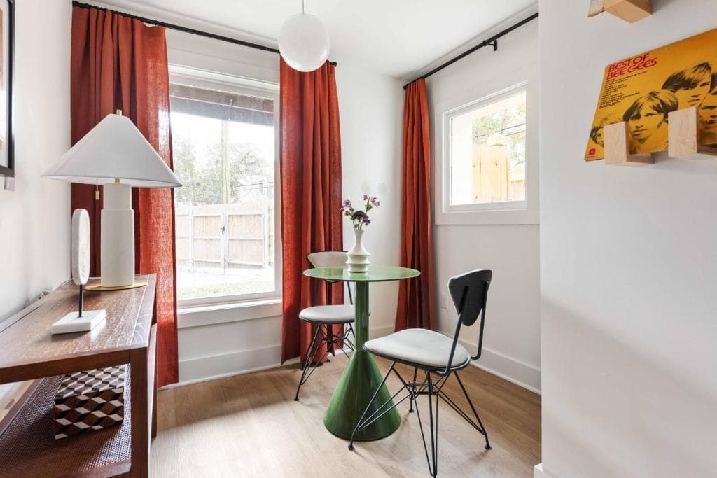1 bedroom, 1 bathroom, 521 sq ft apartment for rent at 1085 Hardee Street B, Atlanta, GA 30307 for $1,995 a month — photo 4