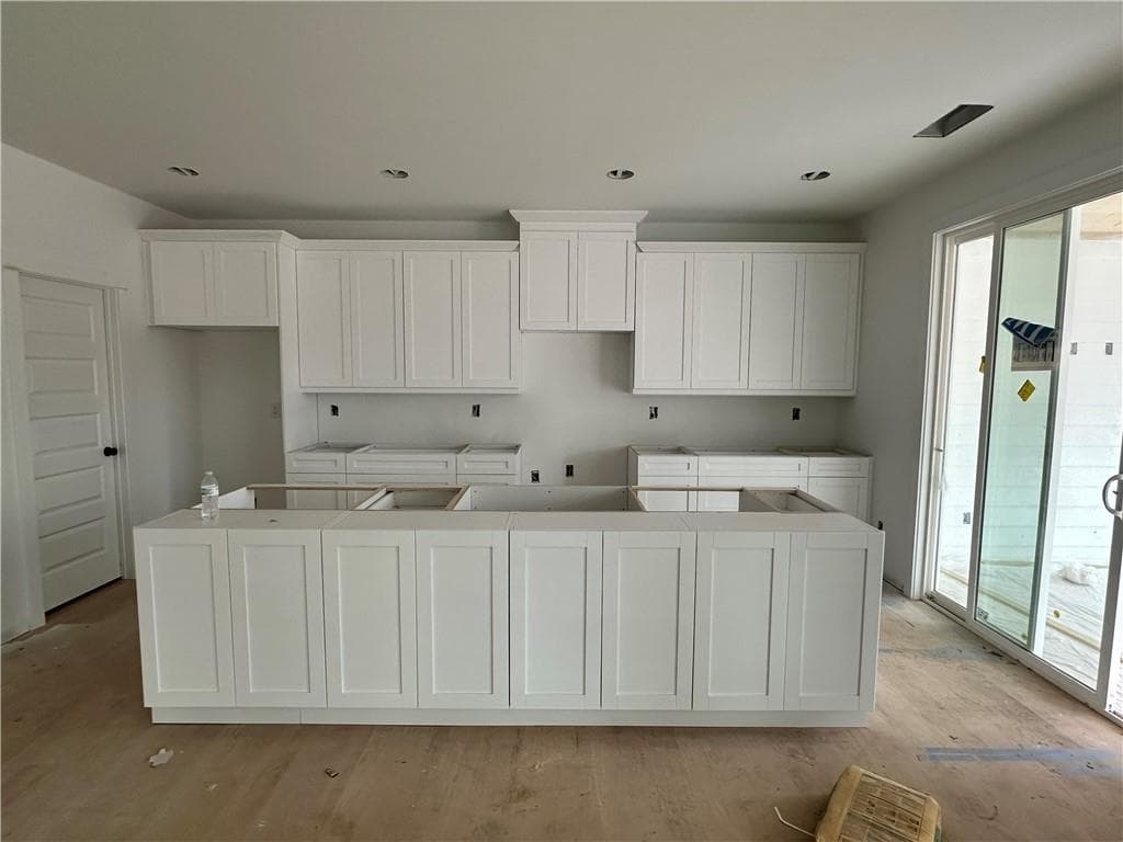 5 bedroom, 5 bathroom, 3,600 sq ft single family residence under contract at 3967 Tilly Mill Road, Atlanta, GA 30360 — photo 7