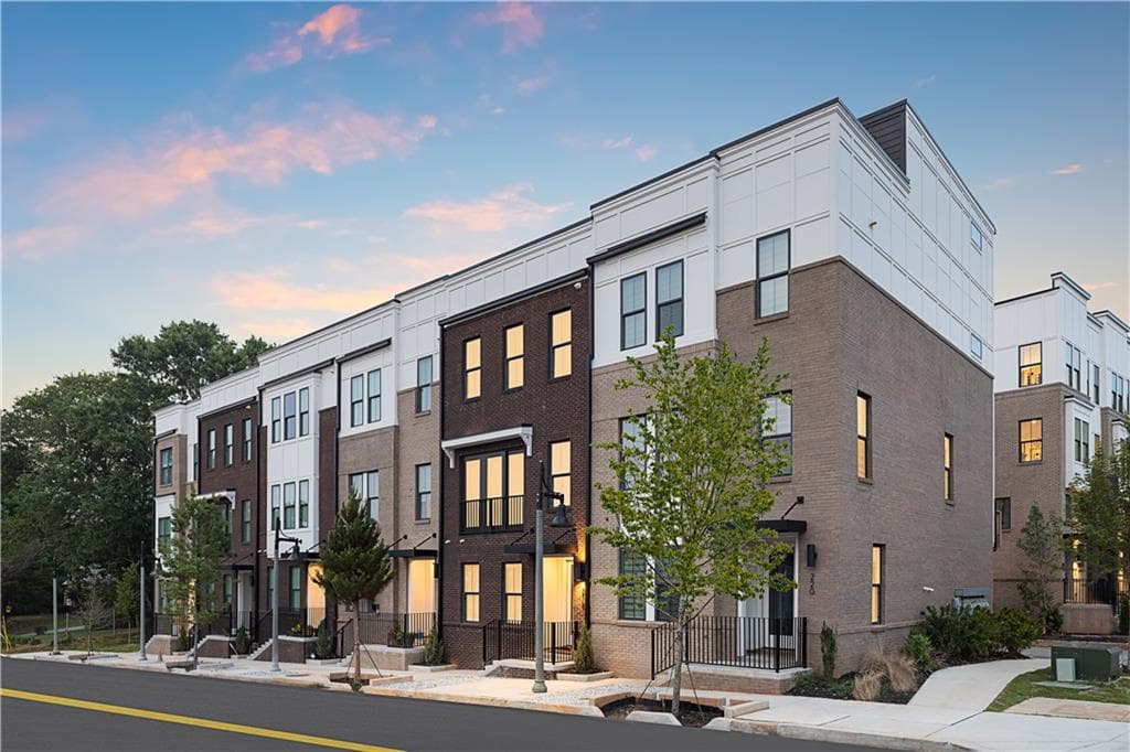 2 bedroom, 3 bathroom condominium sold at 201 New Street 2307 - 114, Decatur, GA 30030