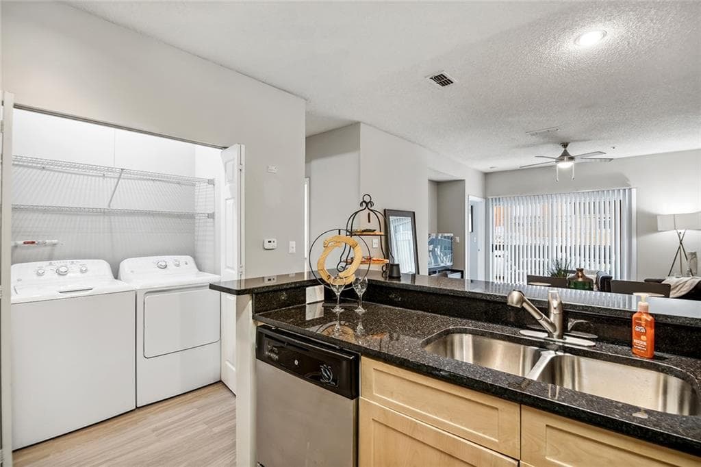 3 bedroom, 2 bathroom apartment for rent at 2103 Asbury Square 2-144, Atlanta, GA 30346 for $2,339 a month — photo 2