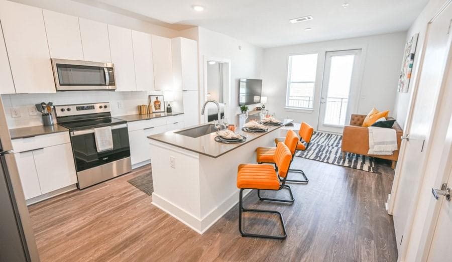 2 bedroom, 2 bathroom, 1,112 sq ft apartment for rent at 72 Milton Avenue 1200, Atlanta, GA 30315 for $2,078 a month — photo 1 of 28