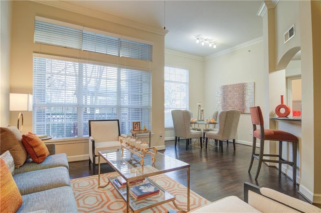 3 bedroom, 2 bathroom, 1,580 sq ft apartment for rent at 3460 Kingsboro Road 544, Atlanta, GA 30326 for $2,478 a month — photo 3