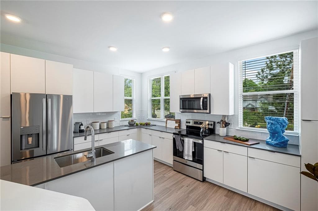 2 bedroom, 3 bathroom apartment for rent at 72 Milton Avenue 1206, Atlanta, GA 30315 for $2,621 a month — photo 1 of 34