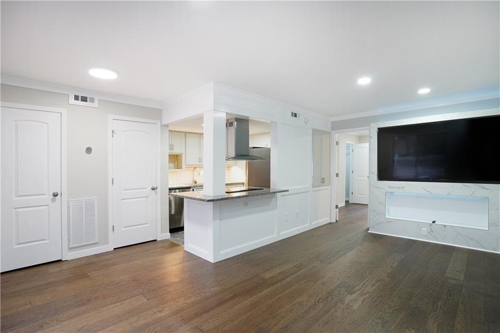 1 bedroom, 1 bathroom, 627 sq ft condominium sold at 1414 Foxhall Lane 2, Atlanta, GA 30316